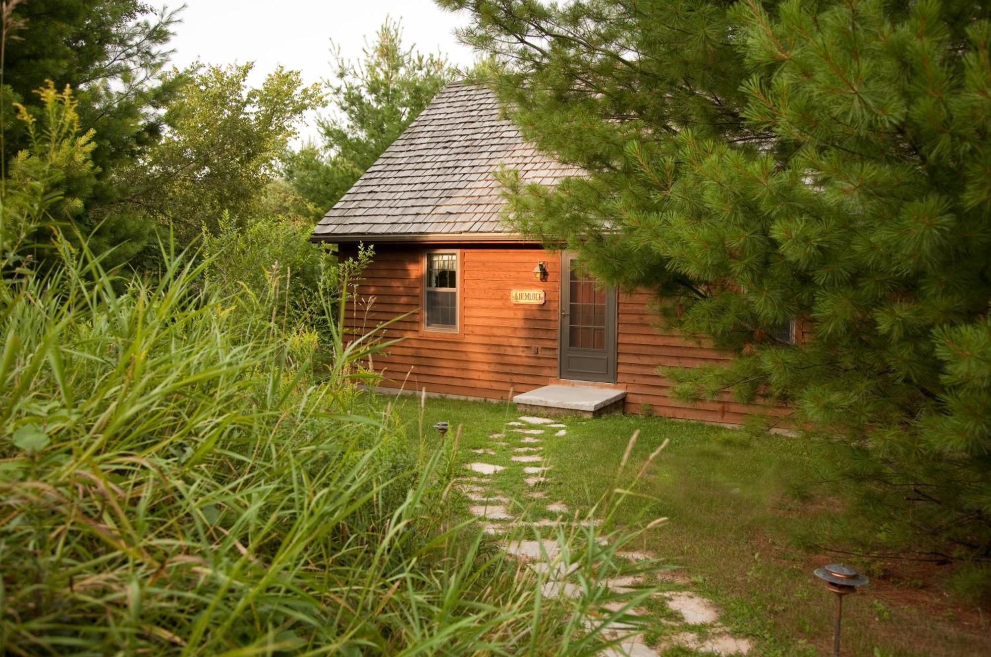 Chanticleer Cabins Sturgeon Bay Rum bild